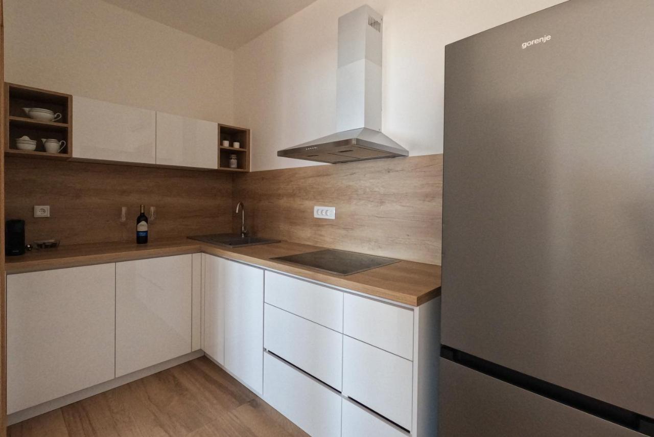 Sea And Mountain View Apartments Дуче Екстер'єр фото