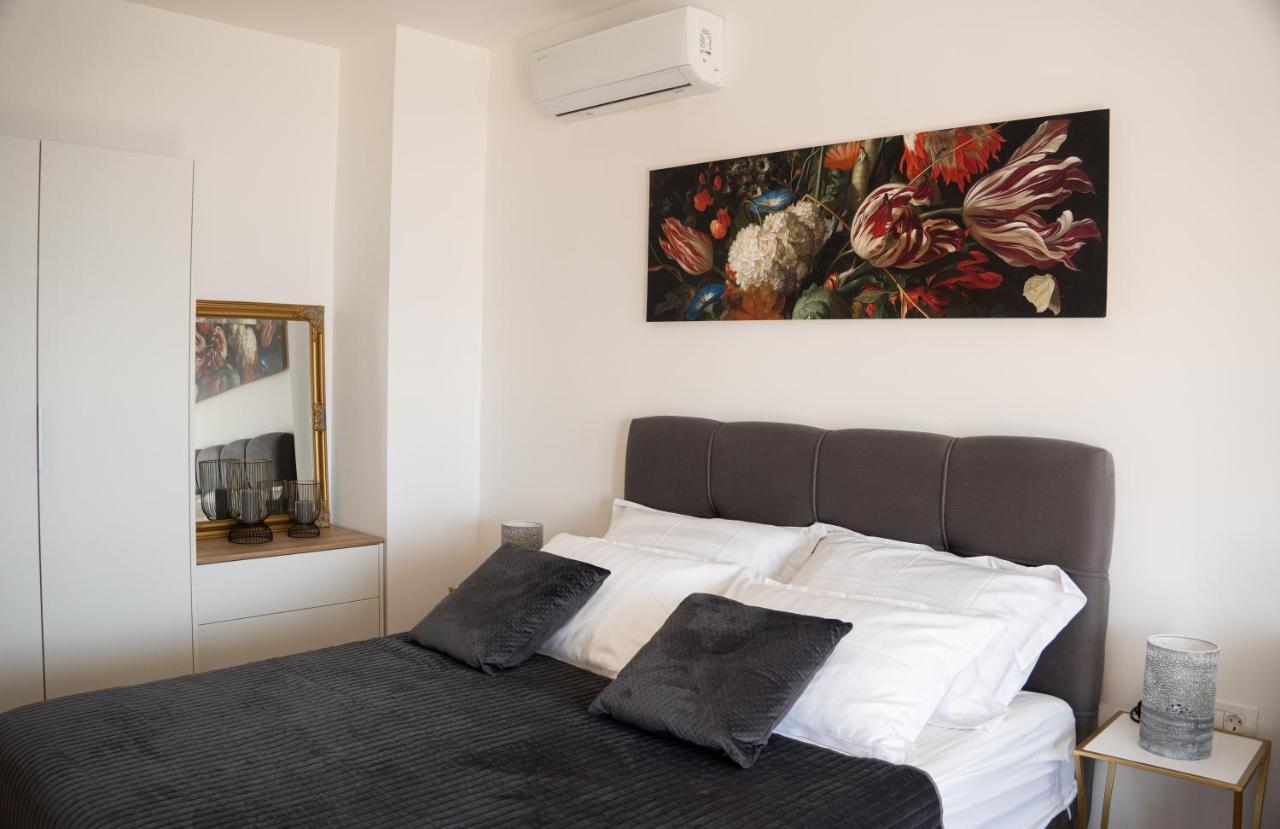 Sea And Mountain View Apartments Дуче Екстер'єр фото