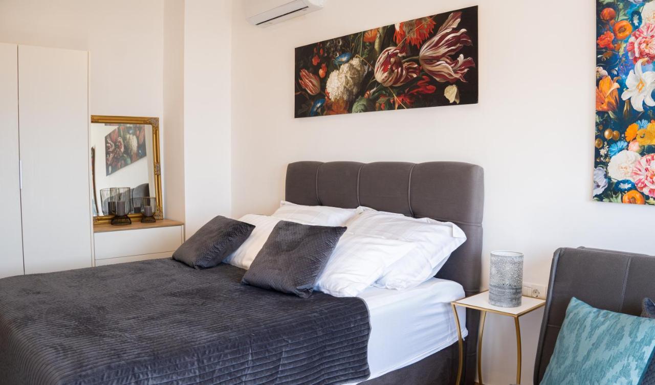 Sea And Mountain View Apartments Дуче Екстер'єр фото