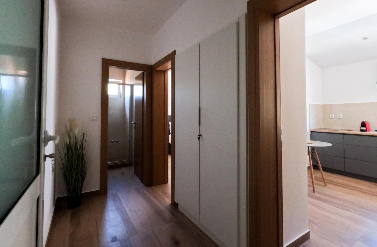 Sea And Mountain View Apartments Дуче Екстер'єр фото