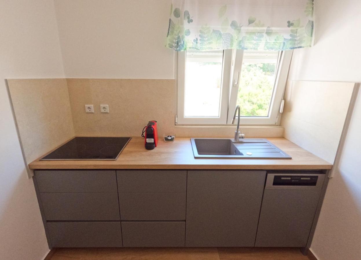 Sea And Mountain View Apartments Дуче Екстер'єр фото